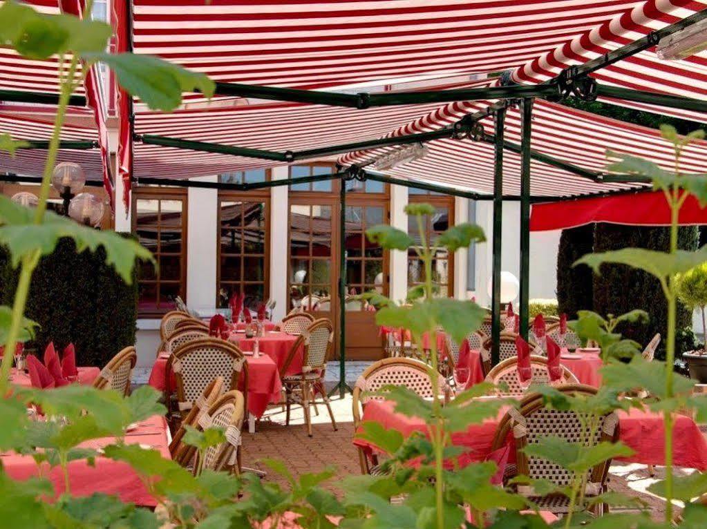 Logis Hotel Saint-Hubert Cour-Cheverny Exterior photo