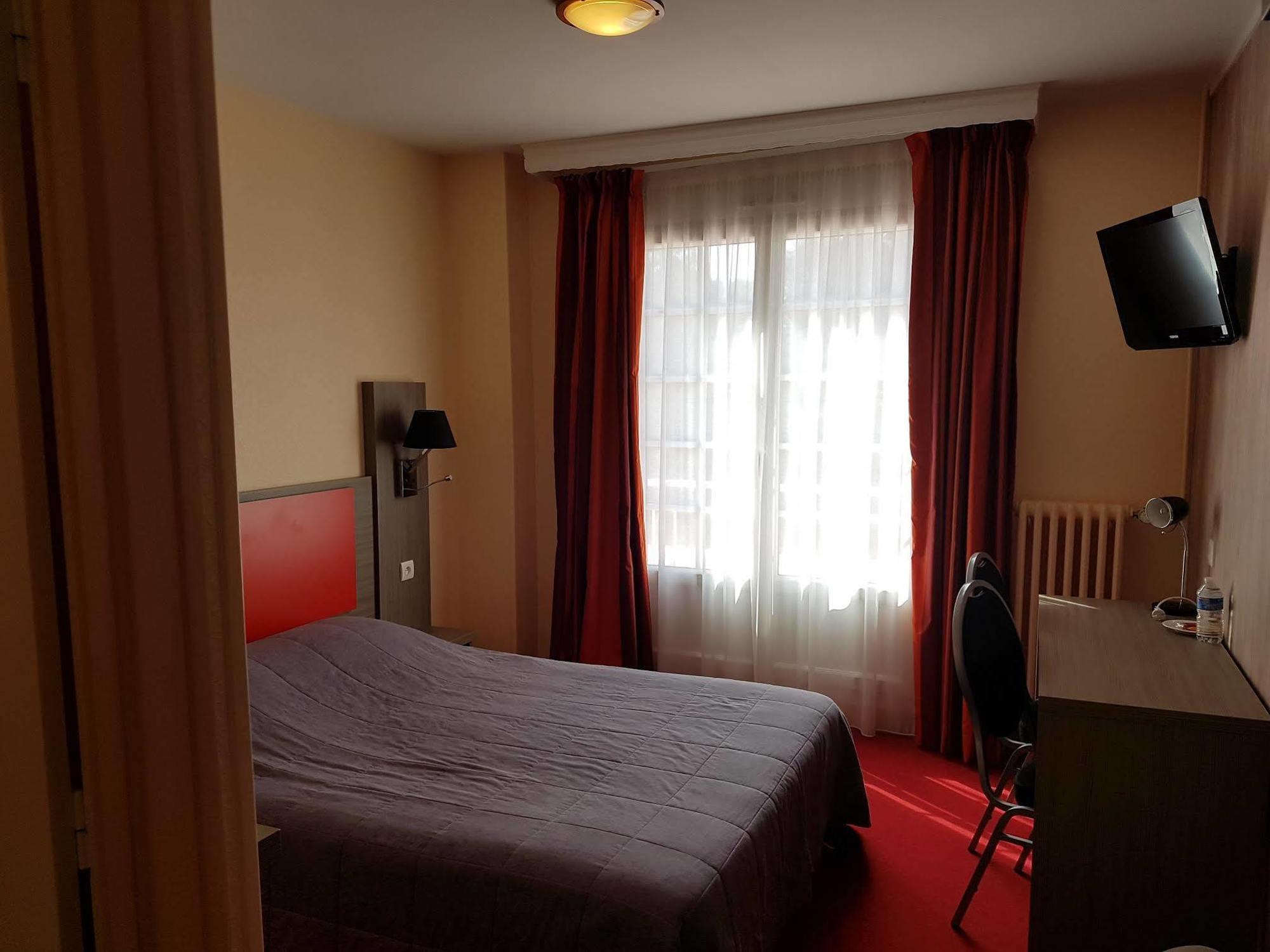 Logis Hotel Saint-Hubert Cour-Cheverny Exterior photo